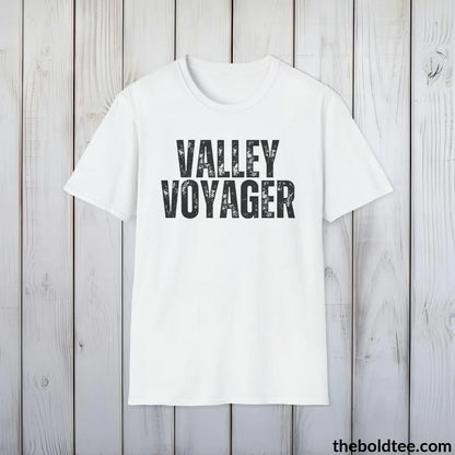 T-Shirt VALLEY VOYAGER Hiking Tee - Sustainable & Soft Cotton Crewneck Unisex T-Shirt - 8 Trendy Colors